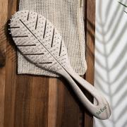 So Eco Detangling Leaf Hair Brush