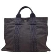 Pre-owned Canvas totes