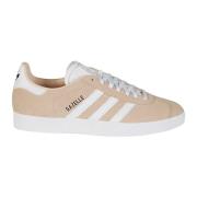 Elegant Gazelle Style Sneakers