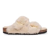 Shearling spænde sandaler i æggeskal