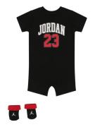 Jordan Sæt  rød / sort / hvid