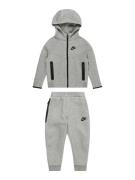 Nike Sportswear Joggingdragt  grå-meleret / sort