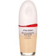 Shiseido RevitalEssence Skin Glow Foundation SPF30 140 Porcelain