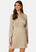 BUBBLEROOM Destinee wrap dress Light nougat 38