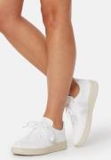 VEJA V-10 Sneaker White 39