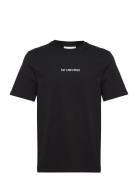 Graphic Font Regular Tee S/S Designers T-Kortærmet Skjorte Black HAN Kjøbenhavn