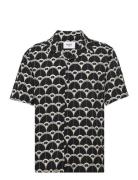 Didcot Ss Shirt Curve Geo Midnight Designers Shirts Short-sleeved Black Wax London