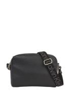 Ultralight Dblzip Camerabag21 Pu Bags Crossbody Bags Black Calvin Klein