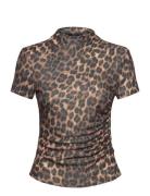 Leopard-Print T-Shirt With Ruffled Detail Tops T-shirts & Tops Short-sleeved Brown Mango