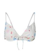 Pclippa Bikini Top Bc Swimwear Bikinis Bikini Tops Wired Bikinitops White Pieces