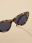 Nelly - Cat eye solbriller - Cream/Black - Earthy Cateye Sunnies - Solbriller
