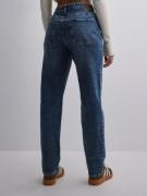 Pieces - Straight jeans - Medium Blue Denim - Pcbella Hw Tap Ank Jeans MB406 Noos - Jeans