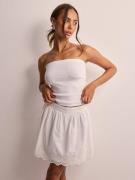 Only - Mininederdele - Bright White - Onllou Life Emb Flowy Skirt Ptm - Nederdele