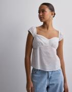 Nelly - Hvid - Sweet Spring Top