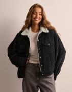 Levi's - Sort - 90S Sherpa Trucker