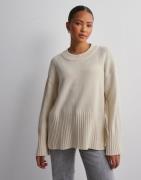 Only - Beige - Onlhella Ls Loose O-Neck Cc Knt