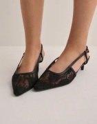 Nelly - Sort - Lace Low Heel