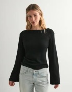 Nelly - Sort - Gorgeous Wide Sleeve Sweater