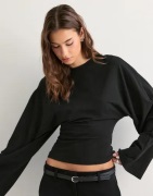 Nelly - Sort - Wide Sleeve LS Top