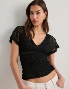 Nelly - Sort - Lace Waist Focus Top
