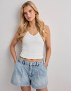 Nelly - Blå - Wide Strap Jeans Shorts