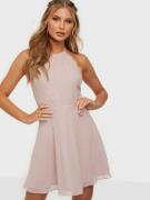 NLY Trend Adorable Sportscut Dress Skater kjoler Dusty Pink